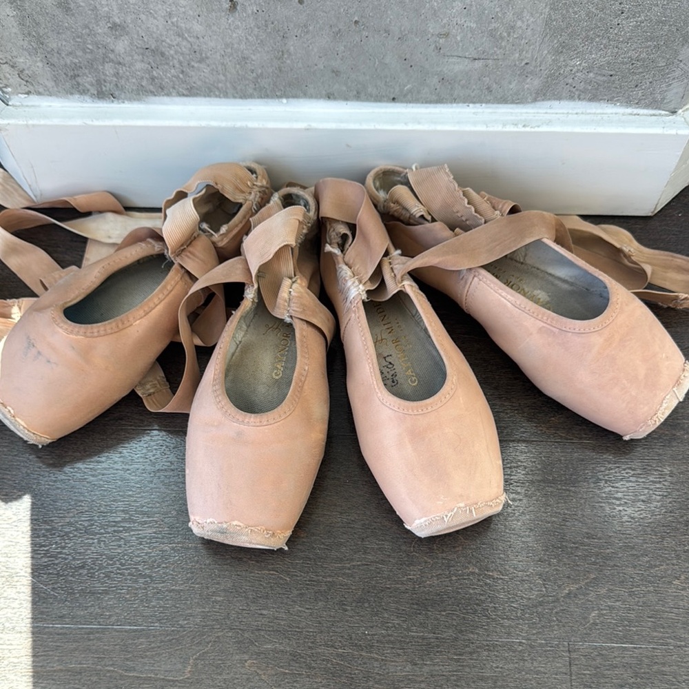 Dead Gaynor Minden - 2 pairs